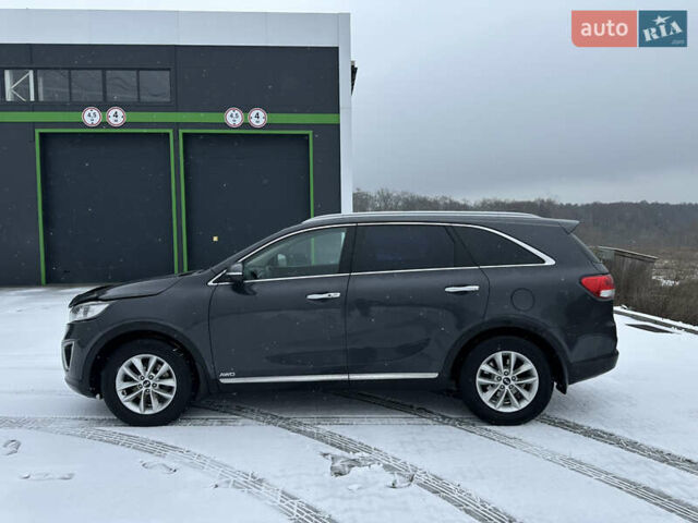 Серый Киа Соренто, объемом двигателя 2.2 л и пробегом 237 тыс. км за 19000 $, фото 2 на Automoto.ua