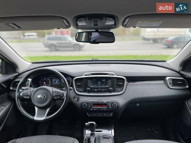 Киа Соренто 2017 в Киеве на Automoto.ua Серый Киа Соренто, объемом двигателя 2.2 л и пробегом 237 тыс. км за 19800 $, фото 6 на Automoto.ua
