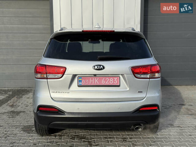 Сірий Кіа Соренто, об'ємом двигуна 0 л та пробігом 205 тис. км за 13400 $, фото 11 на Automoto.ua