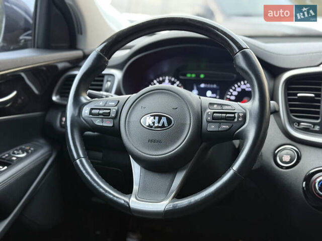 Киа Соренто 2017 в Одессе на Automoto.ua Серый Киа Соренто, объемом двигателя 2 л и пробегом 140 тыс. км за 22500 $, фото 47 на Automoto.ua