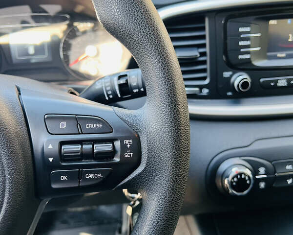 Серый Киа Соренто, объемом двигателя 3.34 л и пробегом 57 тыс. км за 16700 $, фото 31 на Automoto.ua