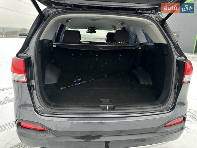 Серый Киа Соренто, объемом двигателя 2.2 л и пробегом 237 тыс. км за 19000 $, фото 13 на Automoto.ua