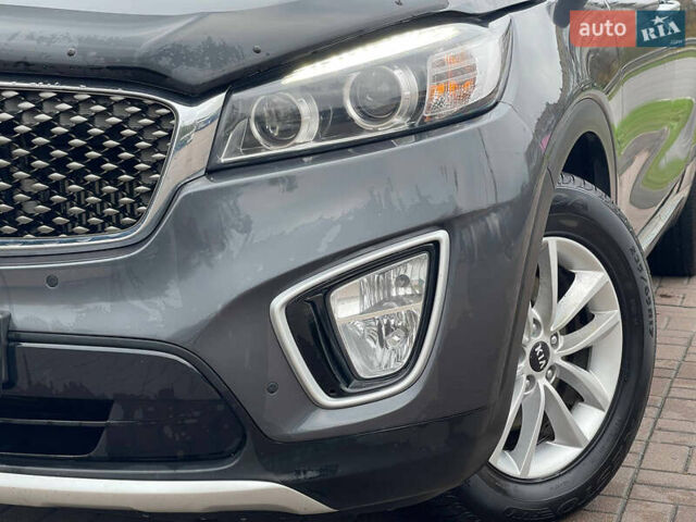 Киа Соренто 2017 в Киеве на Automoto.ua Серый Киа Соренто, объемом двигателя 2.2 л и пробегом 237 тыс. км за 19800 $, фото 4 на Automoto.ua