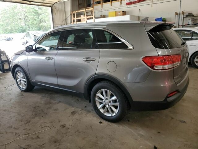 Сірий Кіа Соренто, об'ємом двигуна 2.4 л та пробігом 200 тис. км за 10600 $, фото 2 на Automoto.ua