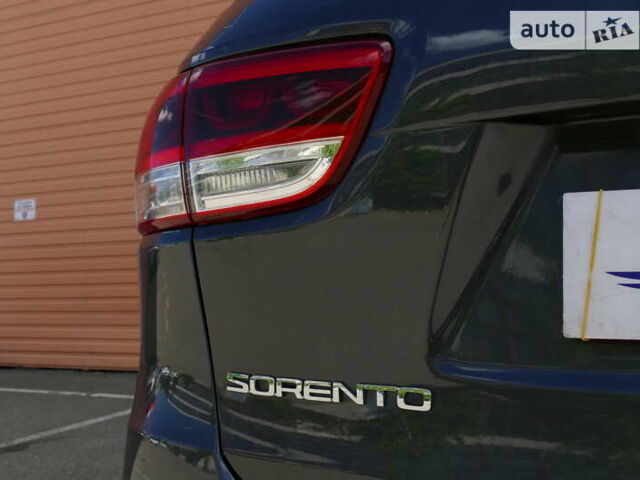 Серый Киа Соренто, объемом двигателя 2.2 л и пробегом 120 тыс. км за 23000 $, фото 21 на Automoto.ua