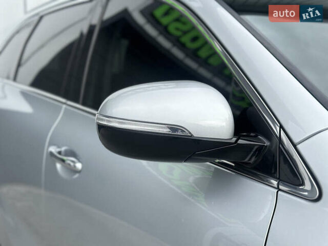 Сірий Кіа Соренто, об'ємом двигуна 0 л та пробігом 205 тис. км за 13400 $, фото 7 на Automoto.ua