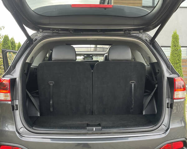 Серый Киа Соренто, объемом двигателя 2.2 л и пробегом 253 тыс. км за 18999 $, фото 87 на Automoto.ua