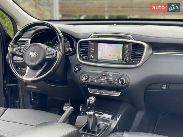 Сірий Кіа Соренто, об'ємом двигуна 2.2 л та пробігом 253 тис. км за 18999 $, фото 158 на Automoto.ua