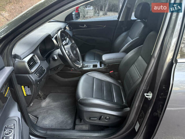 Серый Киа Соренто, объемом двигателя 2 л и пробегом 142 тыс. км за 19300 $, фото 9 на Automoto.ua