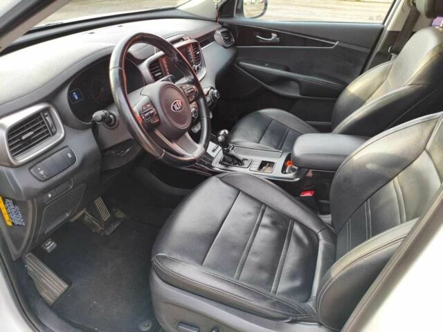 Серый Киа Соренто, объемом двигателя 2 л и пробегом 123 тыс. км за 19000 $, фото 10 на Automoto.ua