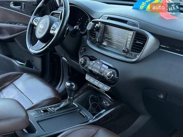 Сірий Кіа Соренто, об'ємом двигуна 2.2 л та пробігом 257 тис. км за 23990 $, фото 32 на Automoto.ua