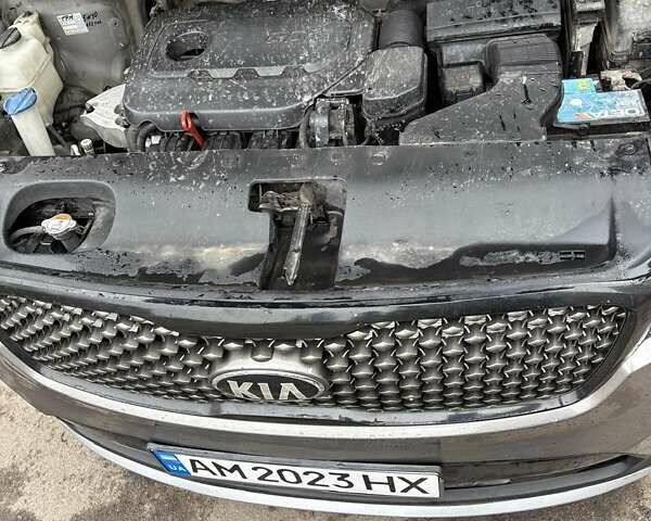 Сірий Кіа Соренто, об'ємом двигуна 2.36 л та пробігом 181 тис. км за 14800 $, фото 29 на Automoto.ua