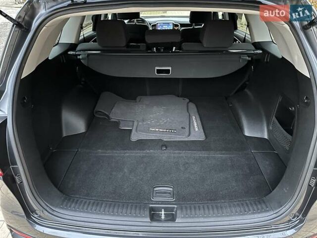 Серый Киа Соренто, объемом двигателя 2.36 л и пробегом 108 тыс. км за 14700 $, фото 67 на Automoto.ua