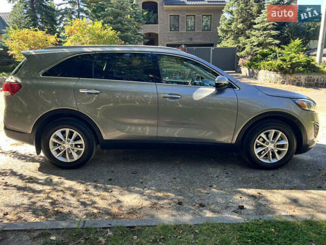 Серый Киа Соренто, объемом двигателя 3.34 л и пробегом 57 тыс. км за 16700 $, фото 6 на Automoto.ua