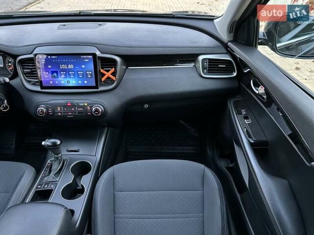 Серый Киа Соренто, объемом двигателя 2.36 л и пробегом 108 тыс. км за 14700 $, фото 21 на Automoto.ua