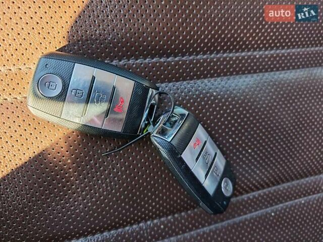 Сірий Кіа Соренто, об'ємом двигуна 2 л та пробігом 224 тис. км за 20500 $, фото 42 на Automoto.ua