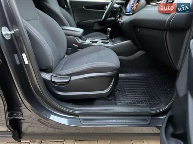 Серый Киа Соренто, объемом двигателя 2.36 л и пробегом 108 тыс. км за 14700 $, фото 51 на Automoto.ua