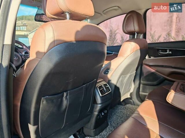Сірий Кіа Соренто, об'ємом двигуна 2 л та пробігом 224 тис. км за 20500 $, фото 39 на Automoto.ua