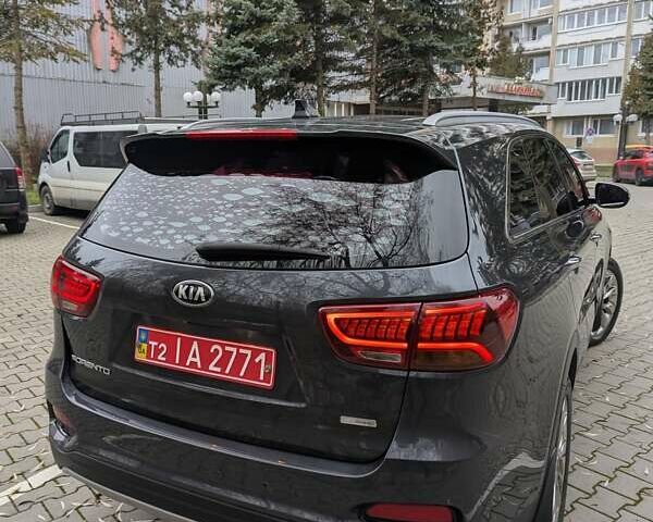 Серый Киа Соренто, объемом двигателя 2.2 л и пробегом 193 тыс. км за 21900 $, фото 4 на Automoto.ua