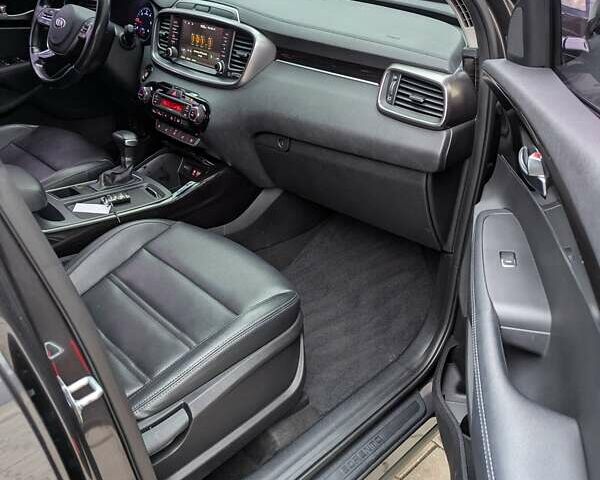 Серый Киа Соренто, объемом двигателя 2.2 л и пробегом 193 тыс. км за 21900 $, фото 61 на Automoto.ua