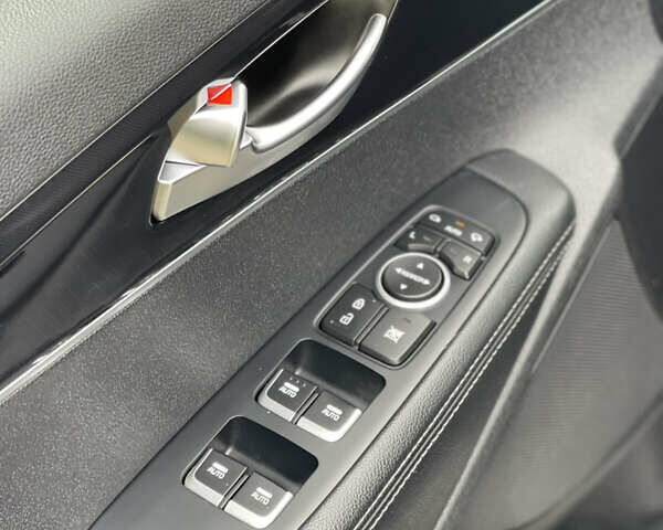 Серый Киа Соренто, объемом двигателя 2.2 л и пробегом 253 тыс. км за 18999 $, фото 143 на Automoto.ua