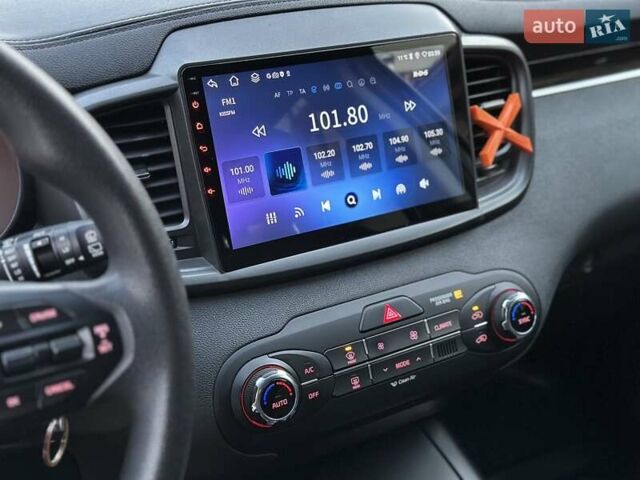 Серый Киа Соренто, объемом двигателя 2.36 л и пробегом 108 тыс. км за 14700 $, фото 32 на Automoto.ua