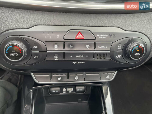 Серый Киа Соренто, объемом двигателя 2.2 л и пробегом 253 тыс. км за 18999 $, фото 126 на Automoto.ua