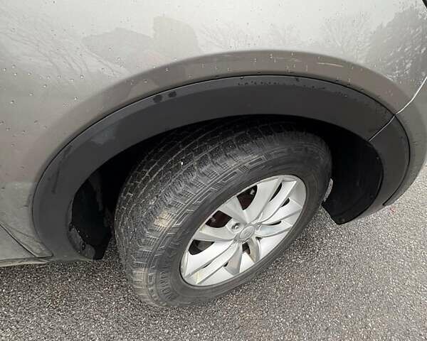 Сірий Кіа Соренто, об'ємом двигуна 2.36 л та пробігом 181 тис. км за 14800 $, фото 17 на Automoto.ua