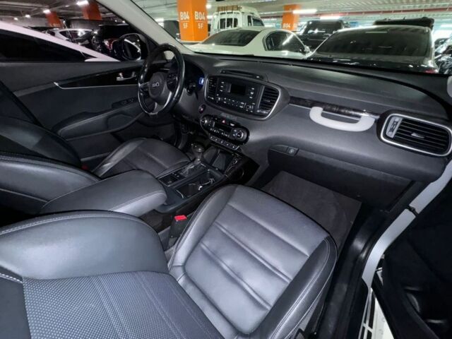 Серый Киа Соренто, объемом двигателя 2.2 л и пробегом 156 тыс. км за 17500 $, фото 5 на Automoto.ua