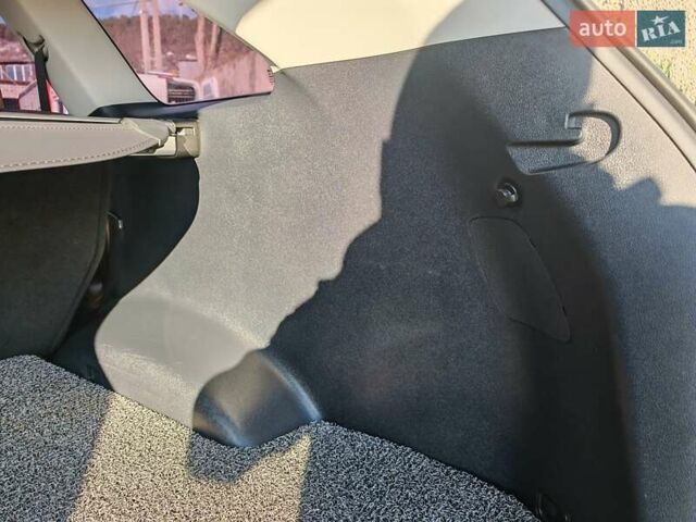 Сірий Кіа Соренто, об'ємом двигуна 2 л та пробігом 224 тис. км за 20500 $, фото 29 на Automoto.ua
