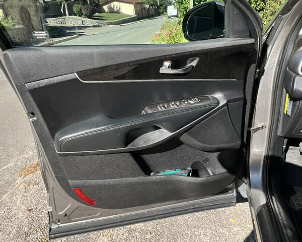 Серый Киа Соренто, объемом двигателя 3.34 л и пробегом 57 тыс. км за 16700 $, фото 9 на Automoto.ua