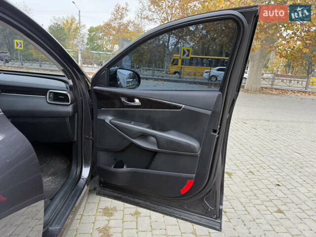 Серый Киа Соренто, объемом двигателя 2 л и пробегом 142 тыс. км за 21100 $, фото 19 на Automoto.ua