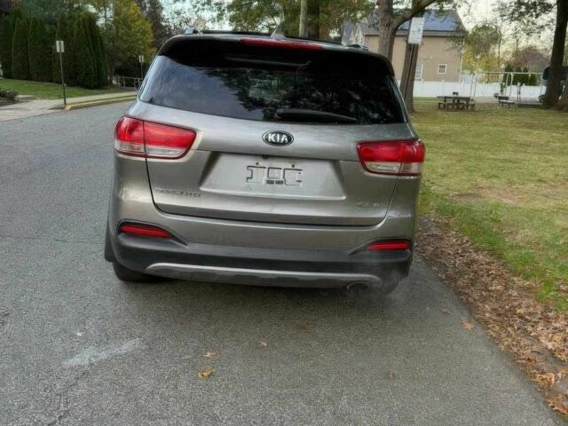 Серый Киа Соренто, объемом двигателя 3.3 л и пробегом 65 тыс. км за 9900 $, фото 5 на Automoto.ua