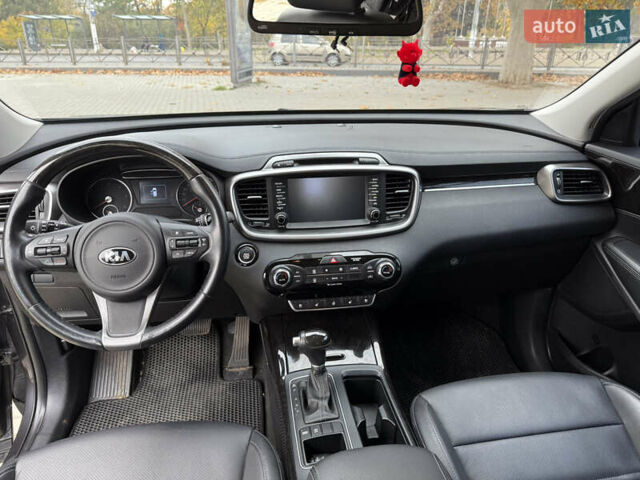 Серый Киа Соренто, объемом двигателя 2 л и пробегом 142 тыс. км за 21100 $, фото 15 на Automoto.ua
