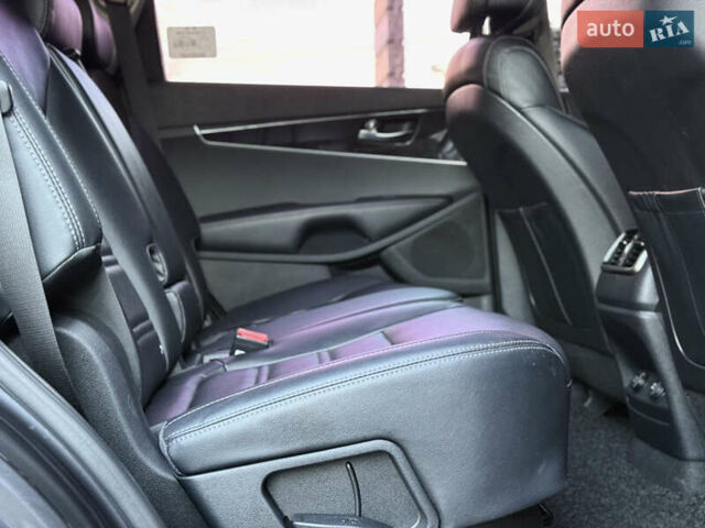Сірий Кіа Соренто, об'ємом двигуна 2.2 л та пробігом 184 тис. км за 22700 $, фото 40 на Automoto.ua