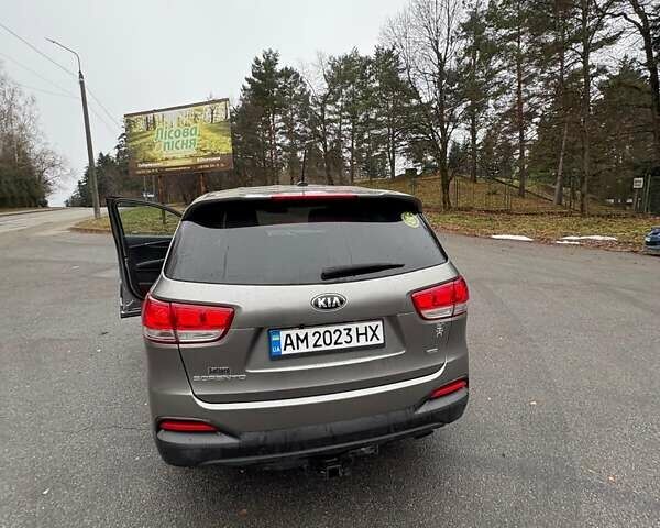 Сірий Кіа Соренто, об'ємом двигуна 2.36 л та пробігом 181 тис. км за 14800 $, фото 19 на Automoto.ua