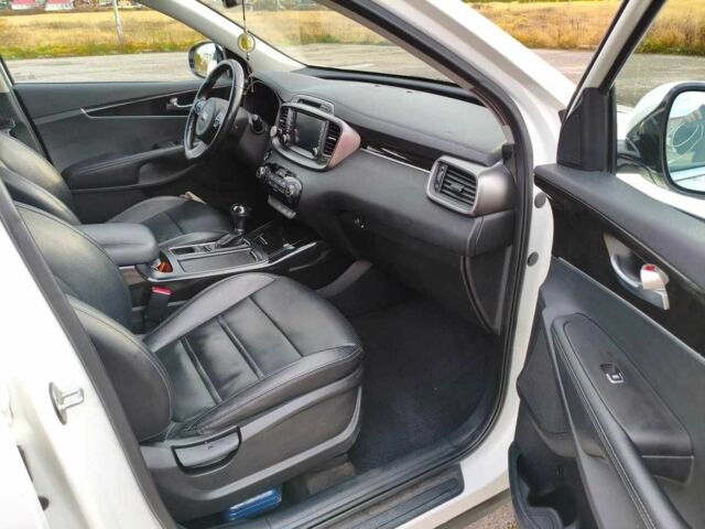 Серый Киа Соренто, объемом двигателя 2 л и пробегом 123 тыс. км за 19000 $, фото 11 на Automoto.ua