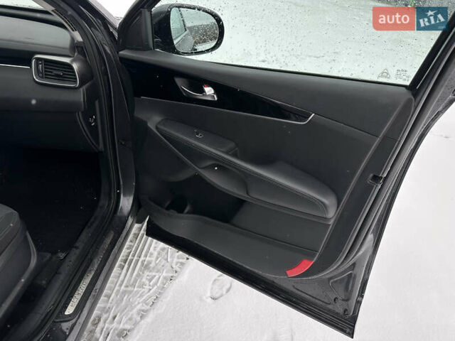 Серый Киа Соренто, объемом двигателя 2.2 л и пробегом 237 тыс. км за 19000 $, фото 8 на Automoto.ua