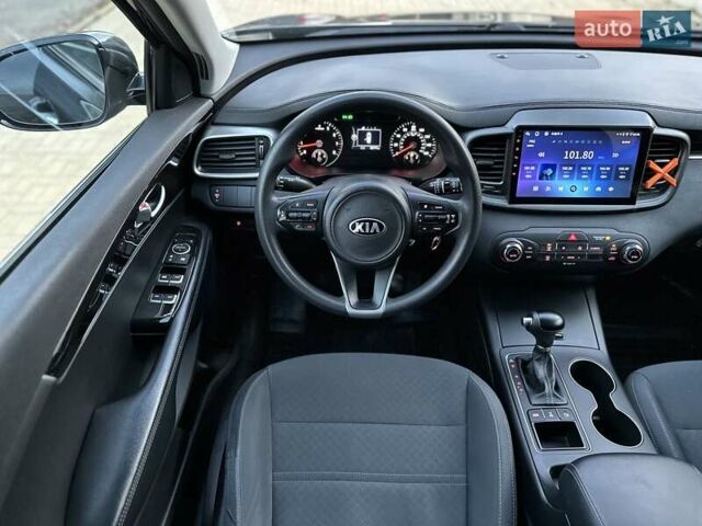 Серый Киа Соренто, объемом двигателя 2.36 л и пробегом 108 тыс. км за 14700 $, фото 20 на Automoto.ua