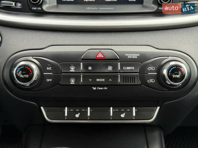 Сірий Кіа Соренто, об'ємом двигуна 0 л та пробігом 205 тис. км за 13400 $, фото 38 на Automoto.ua