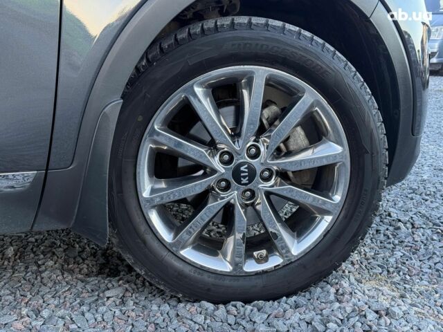 Серый Киа Соренто, объемом двигателя 2.2 л и пробегом 257 тыс. км за 23990 $, фото 12 на Automoto.ua