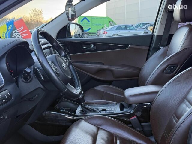 Серый Киа Соренто, объемом двигателя 2.2 л и пробегом 257 тыс. км за 23990 $, фото 18 на Automoto.ua