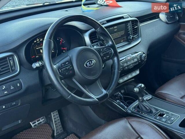 Сірий Кіа Соренто, об'ємом двигуна 2.2 л та пробігом 257 тис. км за 23990 $, фото 19 на Automoto.ua