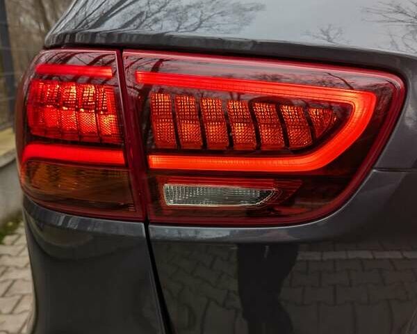 Серый Киа Соренто, объемом двигателя 2.2 л и пробегом 193 тыс. км за 21900 $, фото 17 на Automoto.ua