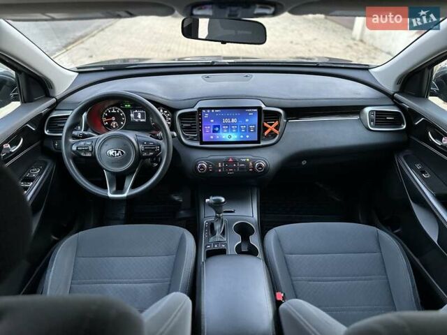 Серый Киа Соренто, объемом двигателя 2.36 л и пробегом 108 тыс. км за 14700 $, фото 17 на Automoto.ua