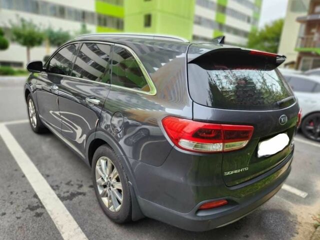 Киа Соренто 2017 в Киеве на Automoto.ua Серый Киа Соренто, объемом двигателя 2 л и пробегом 140 тыс. км за 19000 $, фото 3 на Automoto.ua