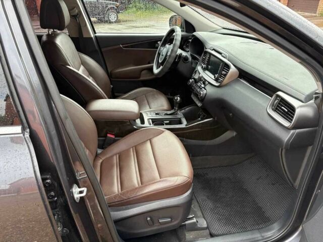 Серый Киа Соренто, объемом двигателя 2 л и пробегом 76 тыс. км за 19000 $, фото 10 на Automoto.ua