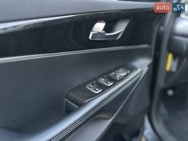 Серый Киа Соренто, объемом двигателя 2.36 л и пробегом 108 тыс. км за 14700 $, фото 38 на Automoto.ua