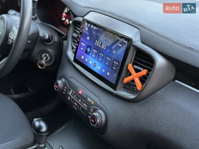 Серый Киа Соренто, объемом двигателя 2.36 л и пробегом 108 тыс. км за 14700 $, фото 24 на Automoto.ua