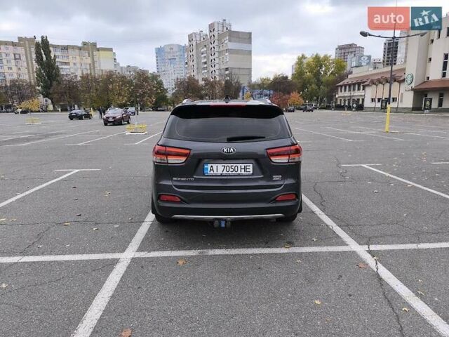 Серый Киа Соренто, объемом двигателя 2.2 л и пробегом 250 тыс. км за 25000 $, фото 3 на Automoto.ua